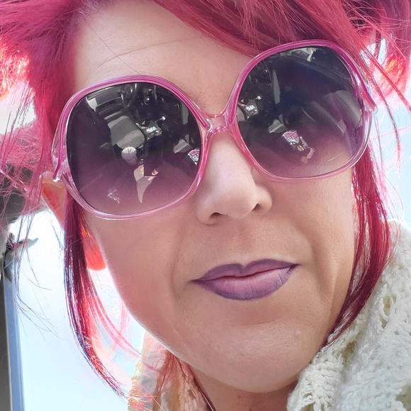 Meet the Posher Other - Meet your Posher, Kylie